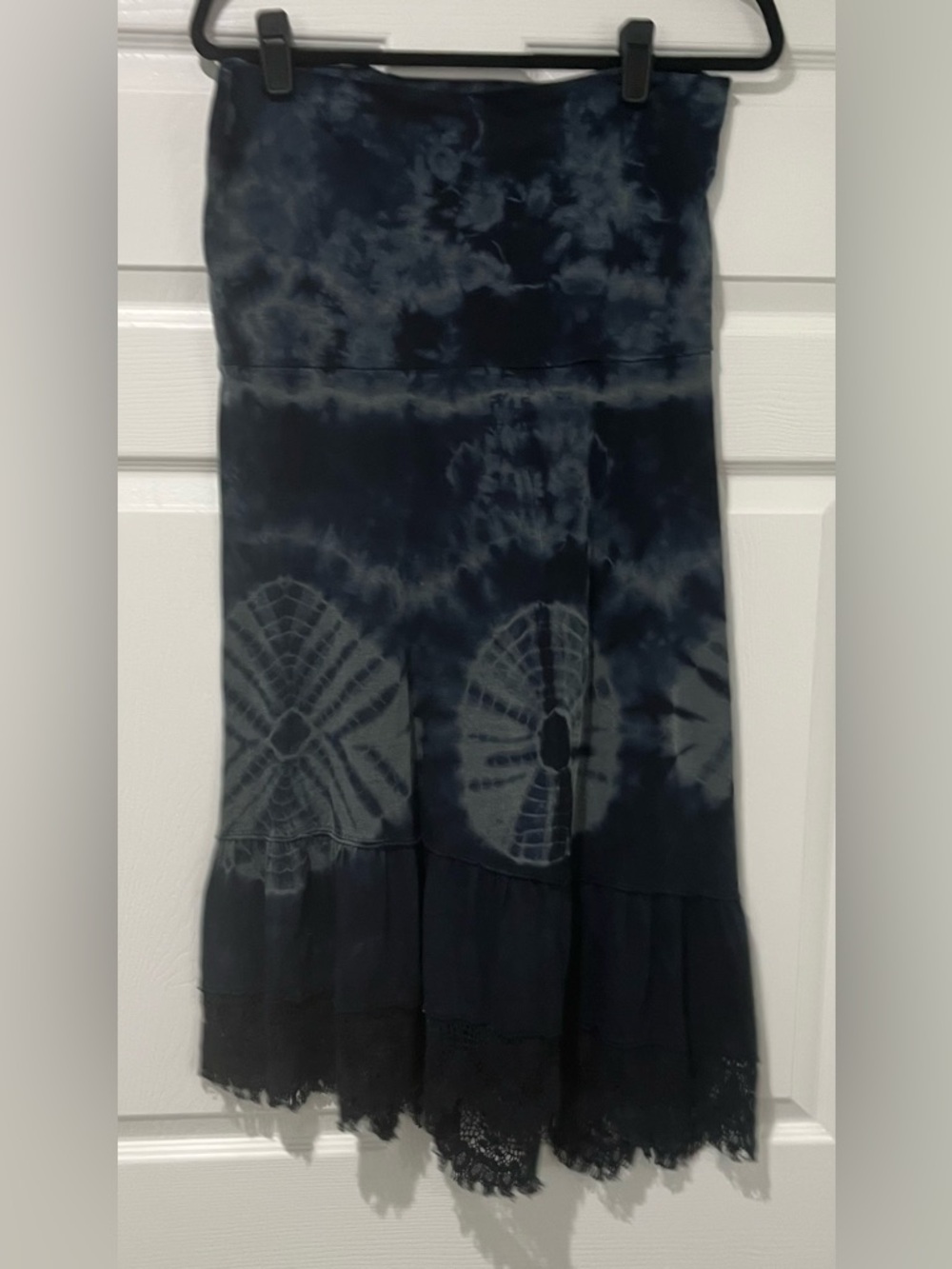 Tie-Dye Maxi Skirt with Lace Hem in Navy - Picture 3 of 6